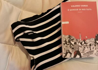 Paesi senza memoria nel romanzo della strage di Reggio Emilia: E’ sangue di noi tutti di Valerio Varesi